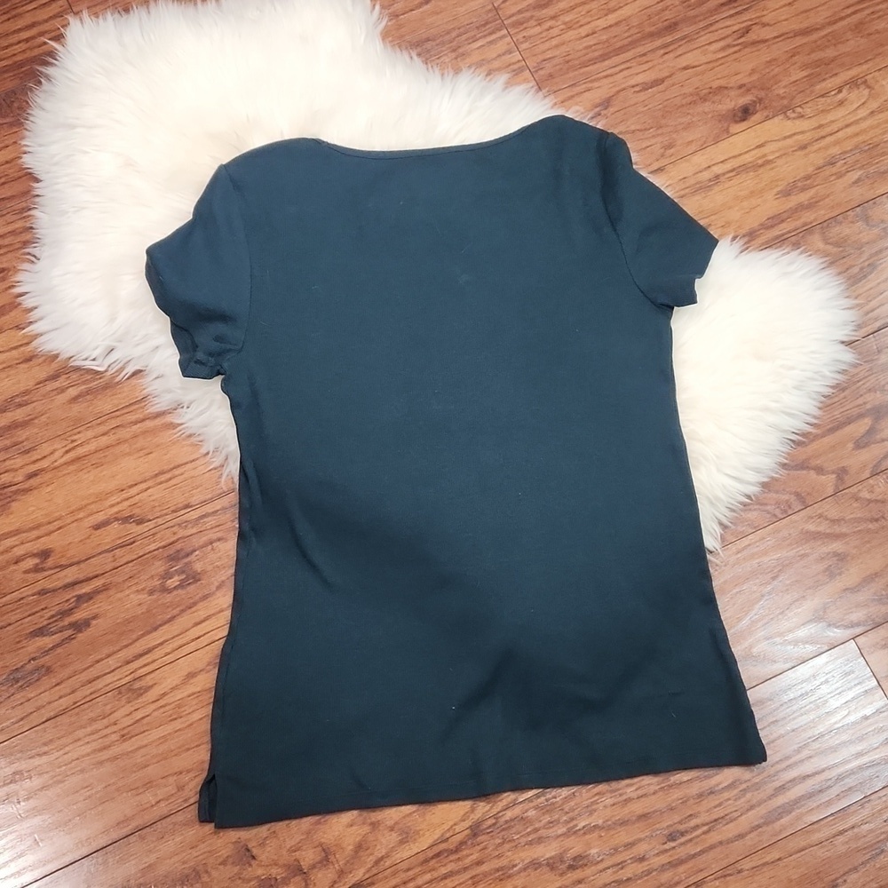 Old Navy Slim Fit Basic Fitted Scoopneck Shirt - Picture 3 of 4